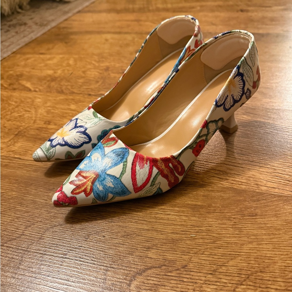 Floral Women's kitten heels